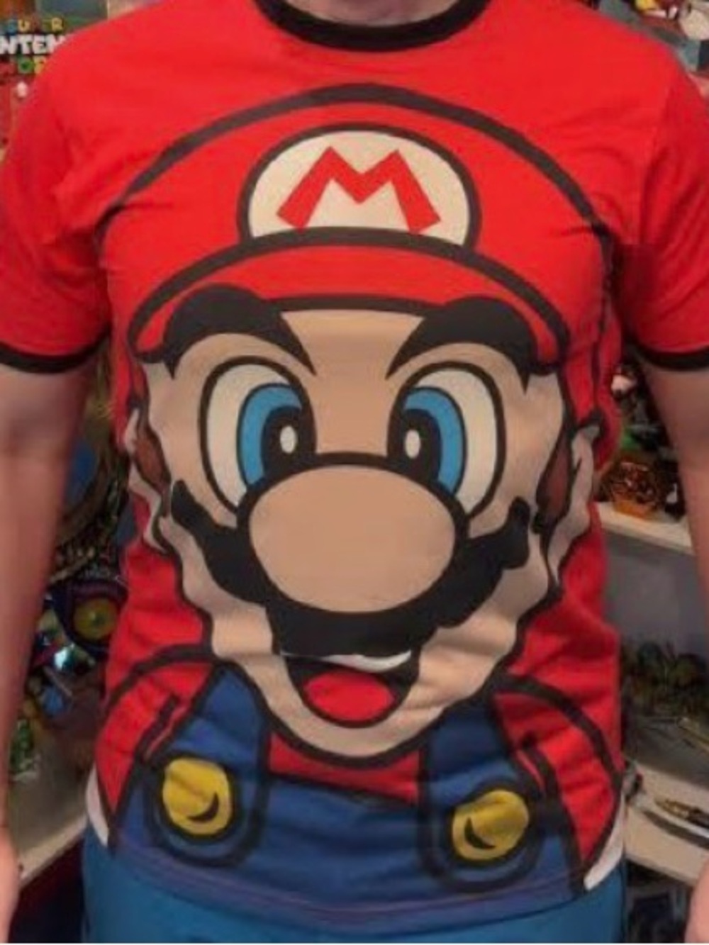 Super Mario Graphic Red Men's T-Shirt Small
